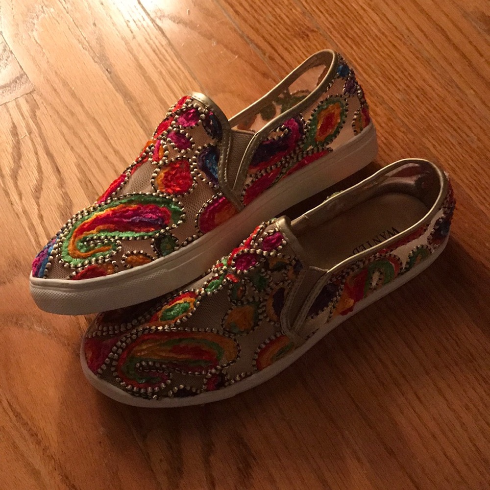 South moon under shoes